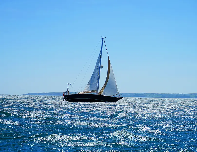 Laserleikkaus: silmä laseista ja piilolinsseistä eroon. Helsingissä saat laadukkaan ja turvallisen silmäleikkauksen.