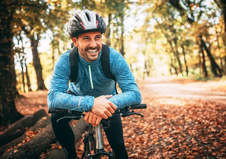 Saako laserleikkauksen jälkeen ajaa autoa, maastopyöräillä tai käydä kuntosalilla? Kuinka pian täytyy odottaa?