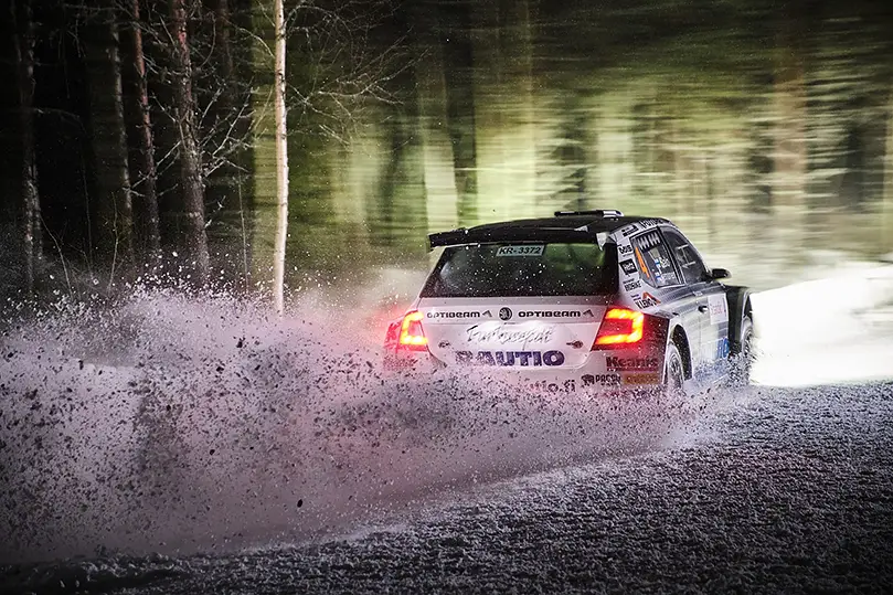 Heikentyykö hämäränäkö silmien laserleikkauksessa?