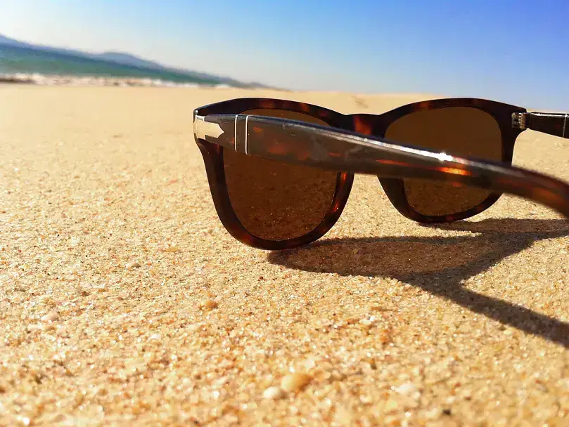 Silmien laserleikkaus – kokemuksia: "Nyt voin käyttää mitä tahansa aurinkolaseja ilman piilolinssien kanssa säätämistä!"